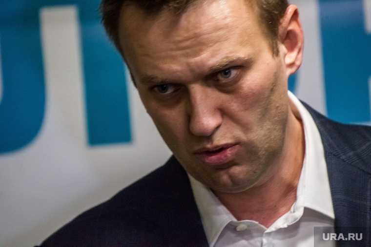 кому выгодна шумиха вокруг болезни Навального