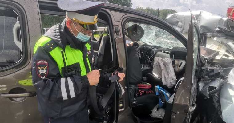 В Свердловской области в ДТП погибли 4 человека еще 4 ранены