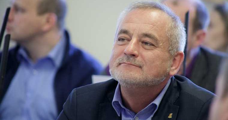 перестановки в правительстве